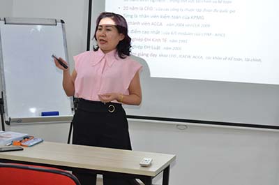 Một số giờ giảng dạy của cô Trần Lê Na